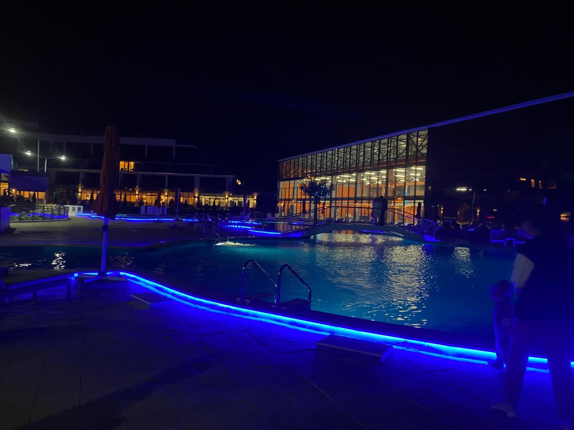 Таунхаус В Baytur Resort Bosteri Eksteriør billede